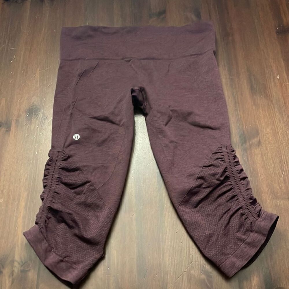 Lululemon In The Flow II Crop Size 8 Heathered Deep Zinfandel